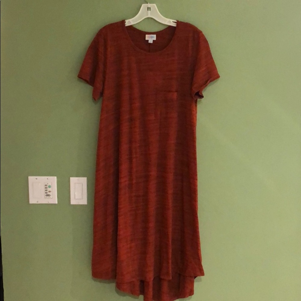 LulaRoe L Carly Red heathered w/black
